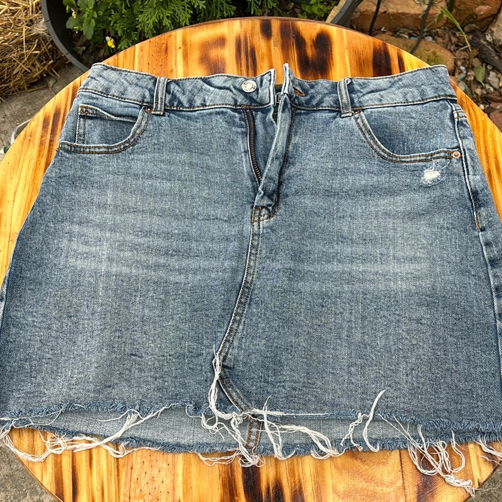 Adorable jean mini skirt